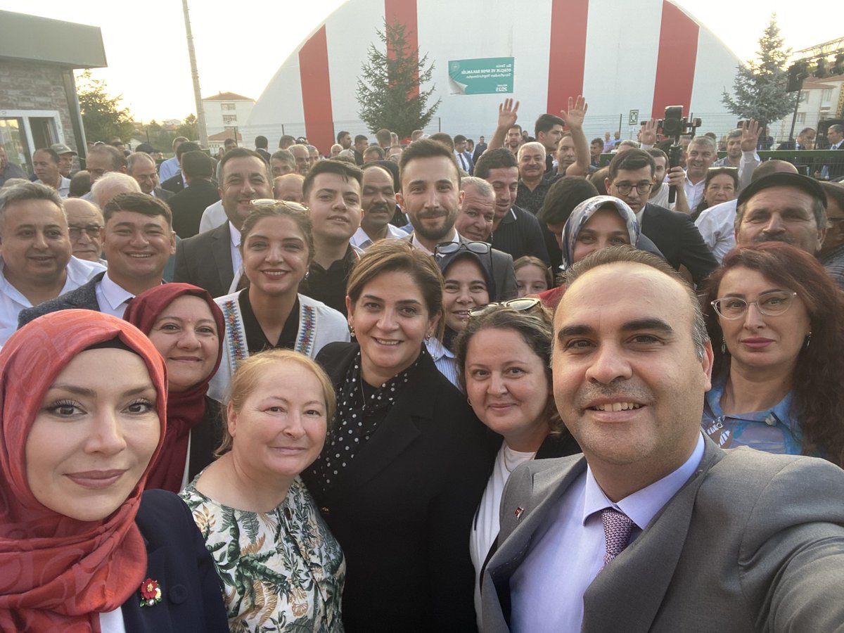 Dilek_Cote's tweet photo. Afyonkarahisar 📌Bakanımızla anı bıraktık fotoğraf karesine @mfatihkacir 🇹🇷 https://t.co/BtLnBfYnCp