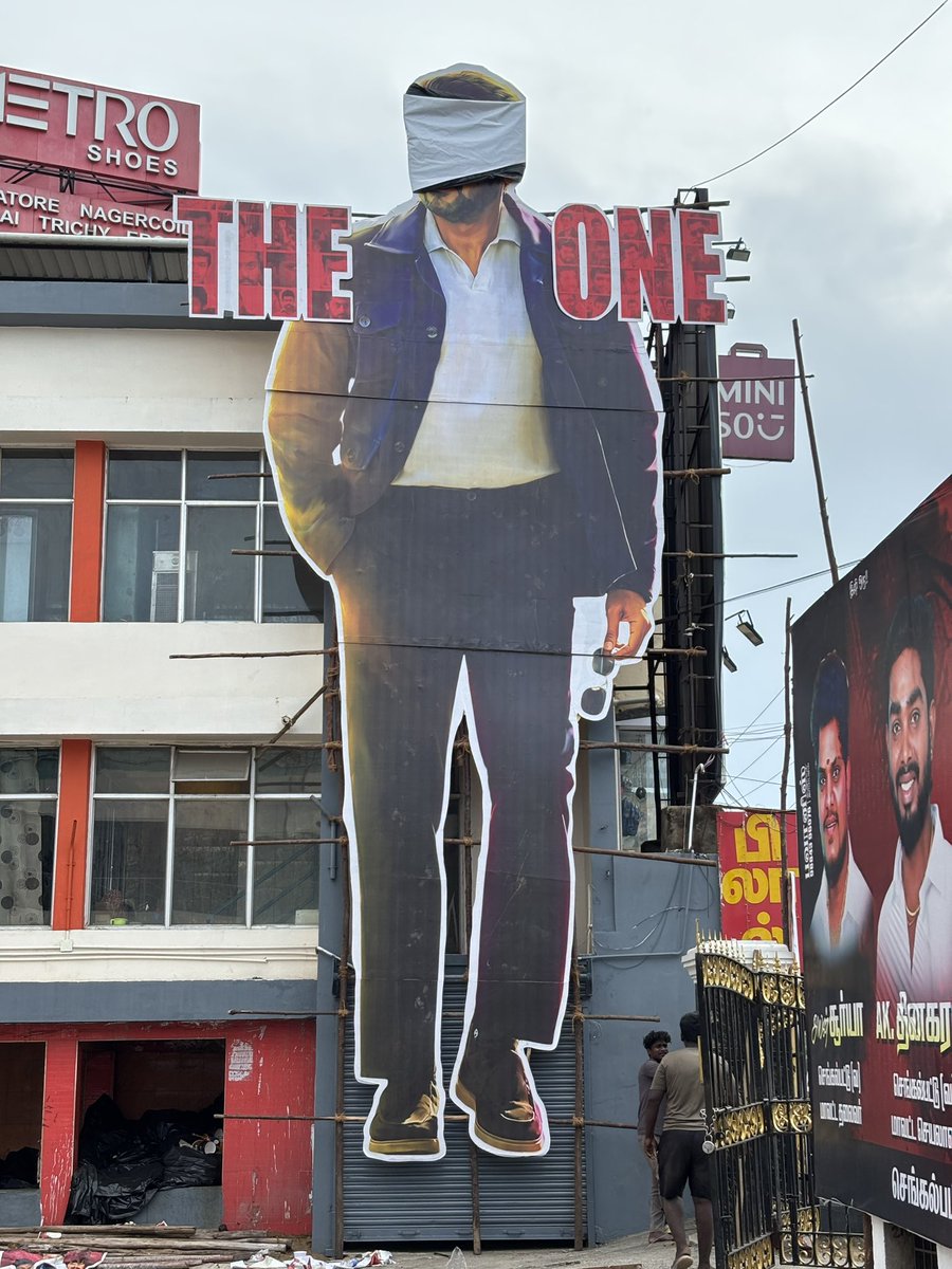 AyanSuriya_offl's tweet photo. A massive cutout is up at @VettriTheatres! 🔥
A special celebration awaits! 

Here’s a chance for 10 lucky members! 

Stand in front of the cutout, take a selfie, share your FDFS experience at #Vettri Theatres, upload it on social media nd tag us.
The first 10 members to do so will receive #VASFDFS tickets! 🔥​​​​​​​​​​​​​​​​​​​​​​​​​​​​​​​​​​​​​​​​​​​​​​​​​​@Suriya_offl @gvprakash @SitharaEnts #ChengalpattuSFC