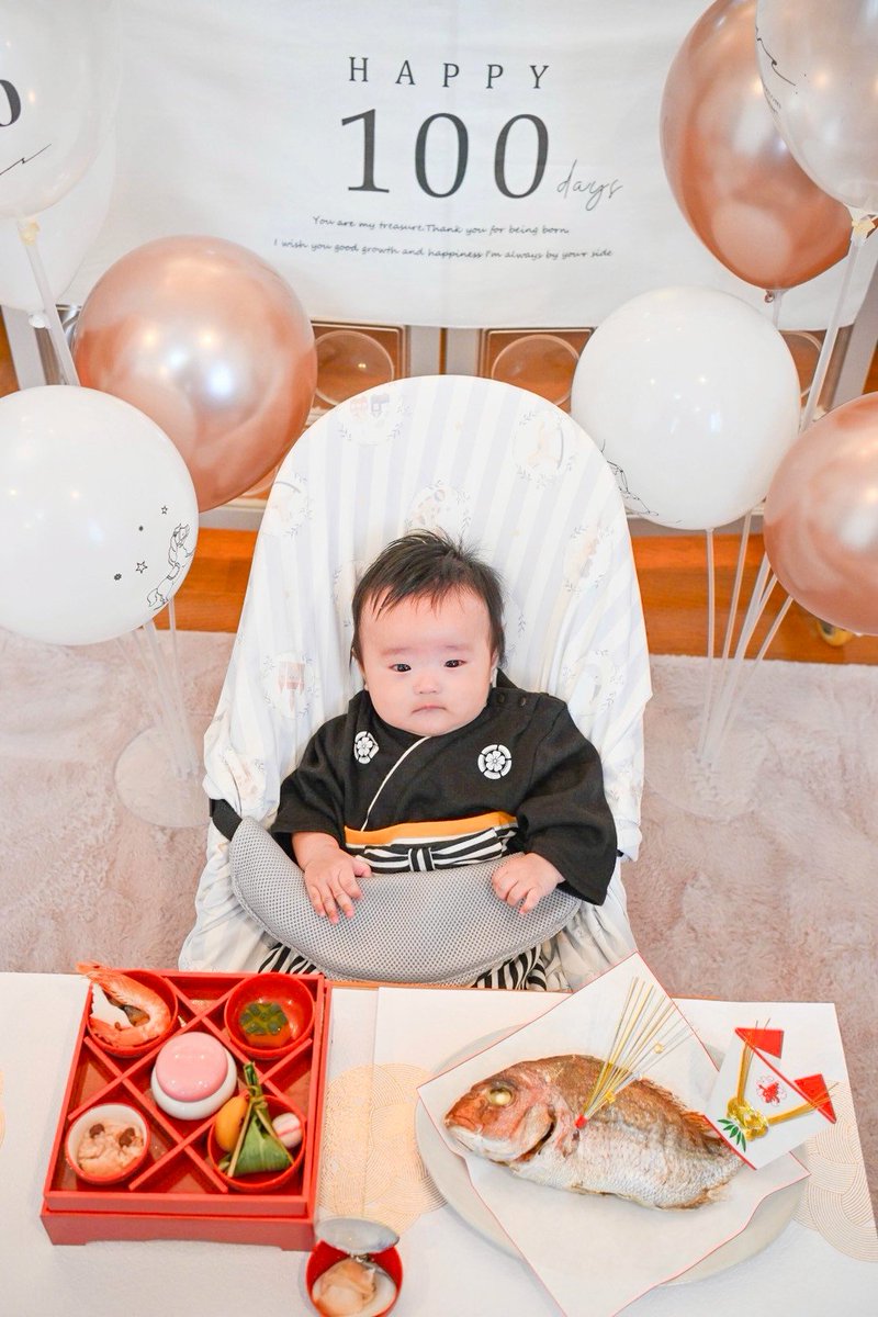XSR9008's tweet photo. 息子から実家でやりたいと言われ我が家でお食い初めのお祝いしたが

息子の時は社宅の狭いアパートでたいした準備もせず赤飯だけだったなぁ https://t.co/Zi0LcIkWp7
