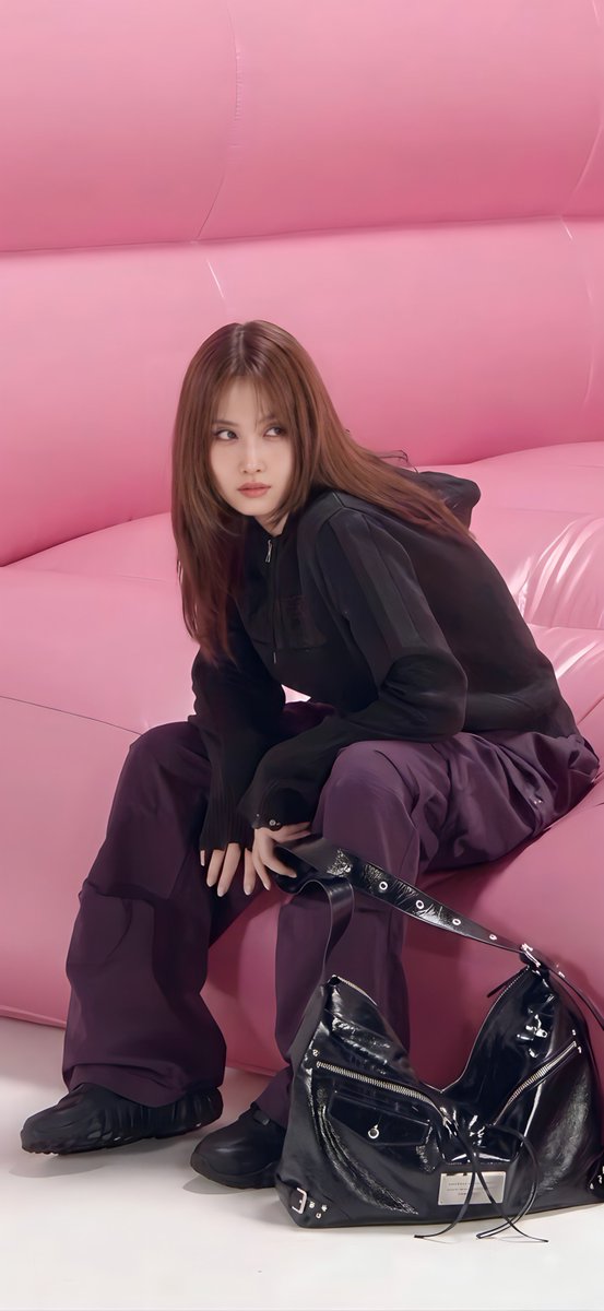 ForeverTwiceOT9's tweet photo. Momo x Martin Kim. Part 4

FULL SCREEN WALLPAPERS.

Go to my Google drive and download 80000 HD Twice photos for free.

#TWICE #트와이스 #ONCE #원스 #OT9
#모모 #モモ #もも #平井桃 #MOMO https://t.co/rBuqt5cA1X