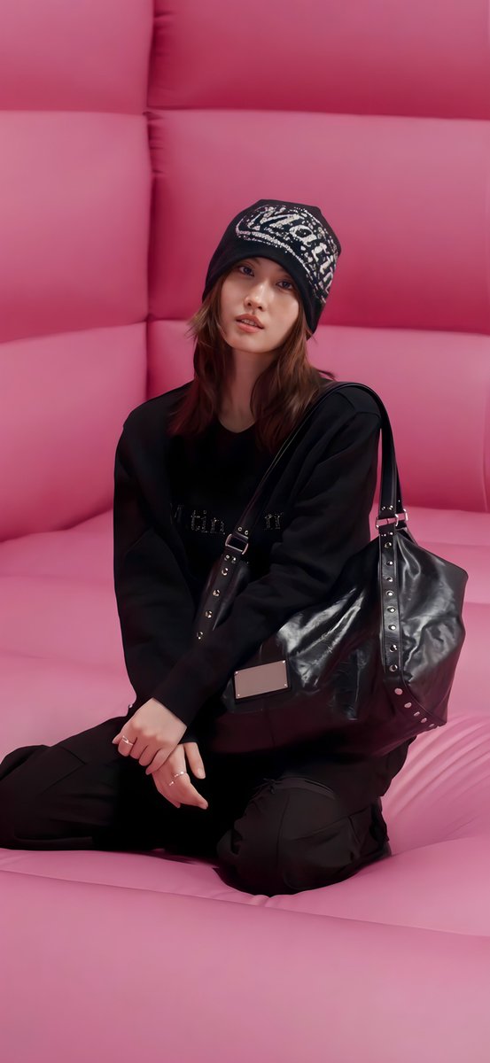 ForeverTwiceOT9's tweet photo. Momo x Martin Kim. Part 5

FULL SCREEN WALLPAPERS.

Go to my Google drive and download 80000 HD Twice photos for free.

#TWICE #트와이스 #ONCE #원스 #OT9
#모모 #モモ #もも #平井桃 #MOMO https://t.co/yLbSG5o6Qv