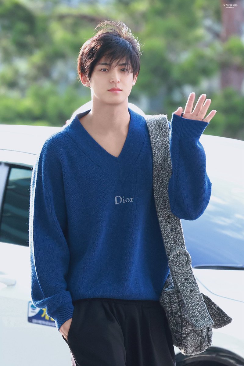 ph970406's tweet photo. 🩵🩵🩵🫳🏻🫳🏻

@pledis_17 
#민규  #MINGYU #세븐틴 #SEVENTEEN https://t.co/kHtbTu2GZb