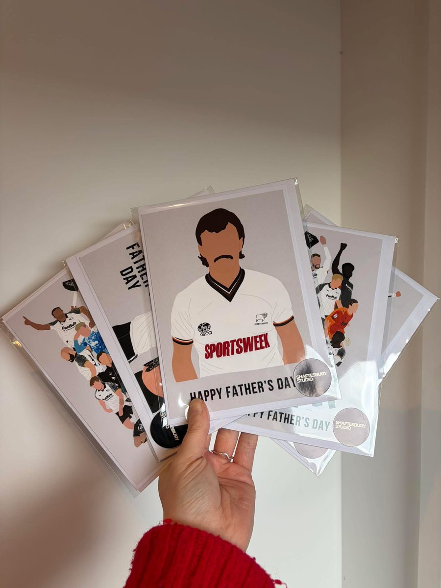 Shaftesbury_st's tweet photo. You know what helps me get through a heatwave? Purchasing a print of my favourite player or even a brand new sticker set to start the season🤭

Just saying😉

Visit my Etsy to take a look at my whole collection - https://t.co/RaJR4R6hR4

#dcfc #therams #football #dcfcfans https://t.co/rBIiDyWuDN
