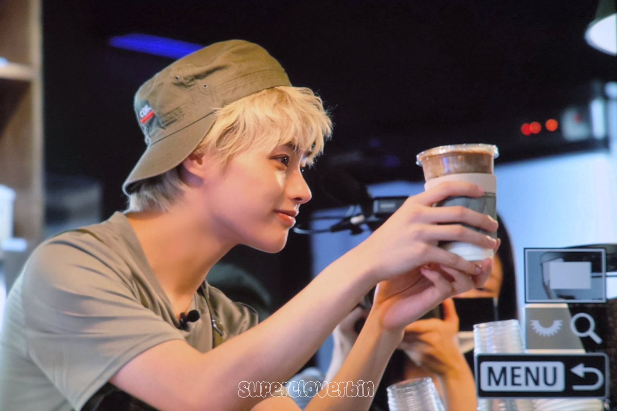 supercloverbin's tweet photo. 260813 ☕️

#한빈 #HANBIN #ハンビン #템페스트 #TEMPEST https://t.co/TSw8H3jPiW