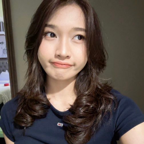 B_utterflly's tweet photo. Cewek cantik dan selucu ini dipanggil bapak😄 https://t.co/MRFTok3IpB
