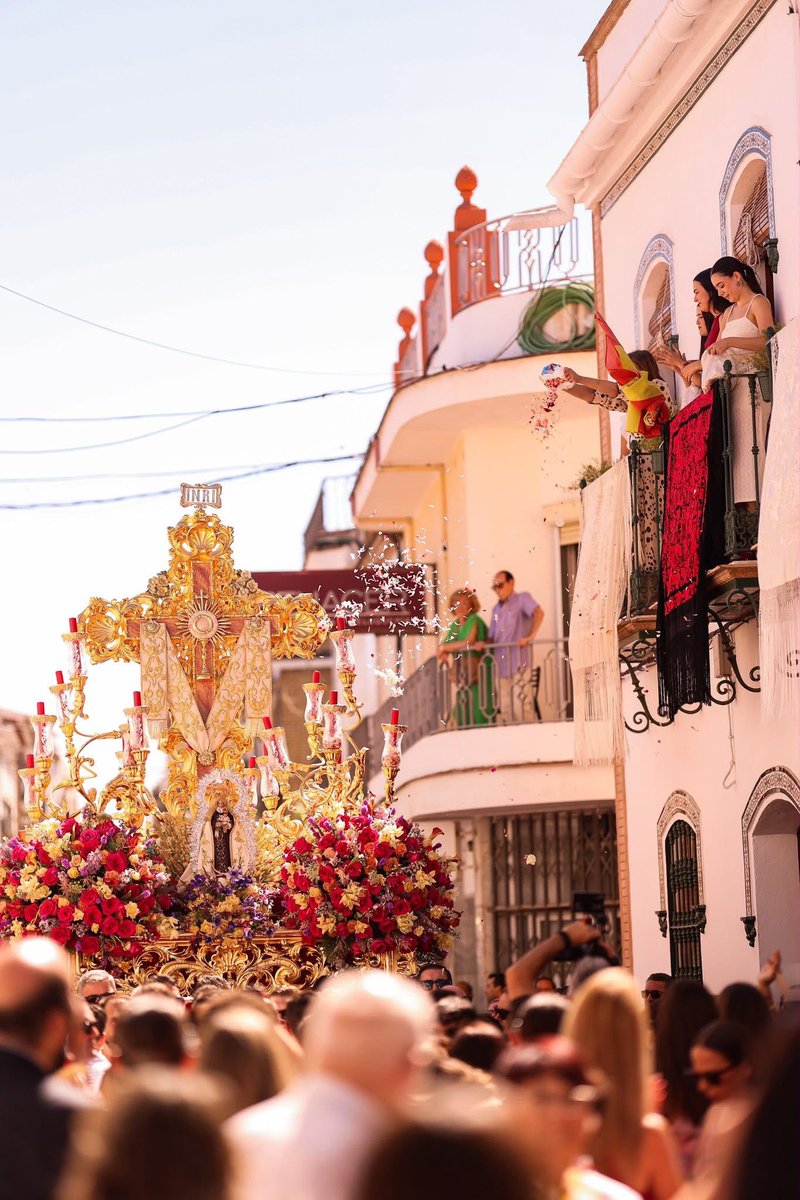 CruzdeAbajo_'s tweet photo. A tan solo un mes de volver a vivir un nuevo Domingo de Gloria…❤️

En un mes Paterna volverá a florecer en pleno septiembre, celebrando como es tradición la Exaltación a la Santísima Vera Cruz de Abajo.

📸 Daniel Valencia 

#DePaternaLoMasGrande https://t.co/vRGZMuXSvw