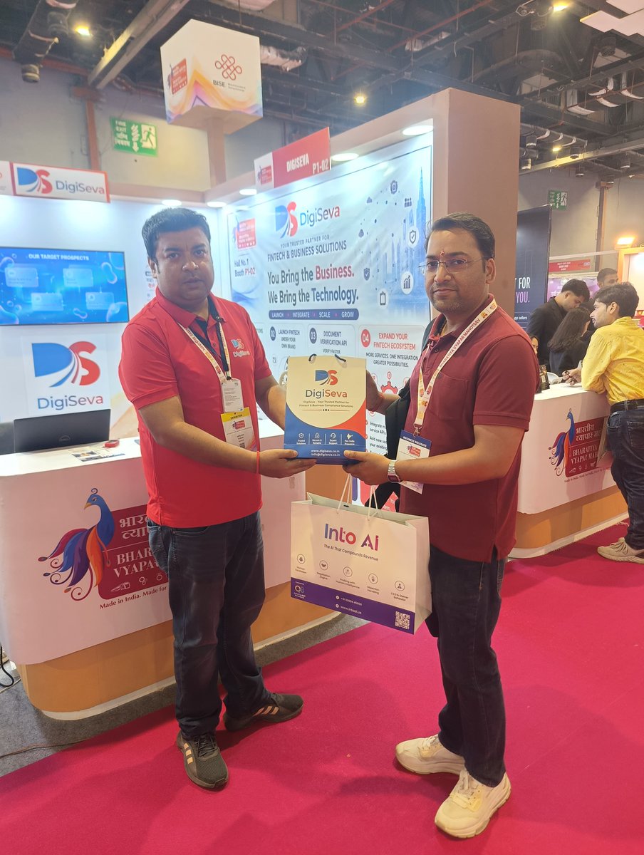 DigiSevaFintech's tweet photo. 🤝 Building Connections at Bharat Mandapam, New Delhi 🇮🇳

Great people, insightful conversations and exciting possibilities!
It was wonderful connecting with business delegates and industry professionals, discussing ideas and exploring potential opportunities for collaboration https://t.co/9XX7yAYBDc