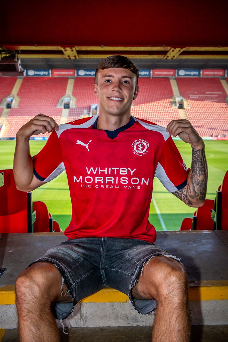 crewealexfc's tweet photo. Target acquired 🎯

#CreweAlek https://t.co/f7vwC7XO45