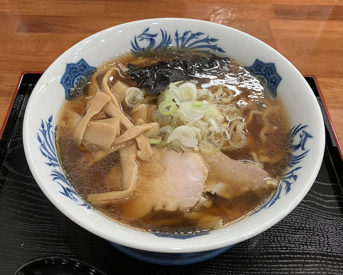 yamasadeth's tweet photo. 今日のラーメン

めん屋 神風
煮干しラーメン 1000円

 #めん屋神風 
 #ラーメン 
 #ラーメン大好き 
 #ラーメン県外遠征 
 #ラーメン山形県 https://t.co/wXJrmaZWVA
