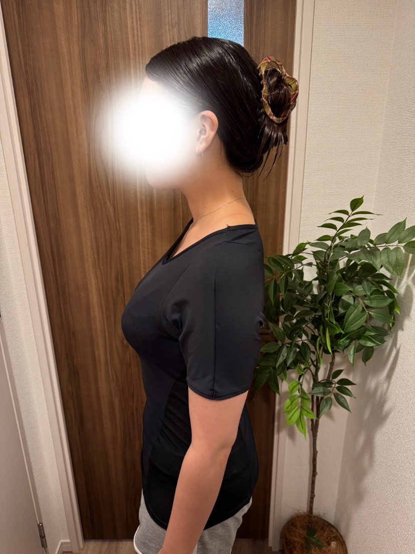 sidox410's tweet photo. Twitterありがとう。猫背・巻き肩・反り腰の三重苦…。着るだけで姿勢が整うシャツの正解これ

←これが　　　　　　　こう→ https://t.co/TWXJN7O1lp