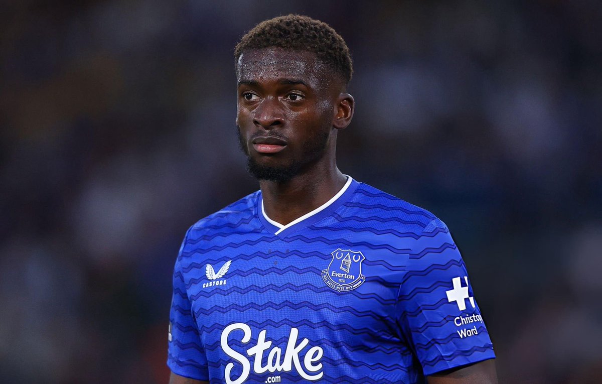 ElBobble's tweet photo. Hull City have made a formal offer for Everton midfielder Tim Iroegbunam, with talks currently ongoing between the two clubs 🔵 https://t.co/kF6yKCYF82