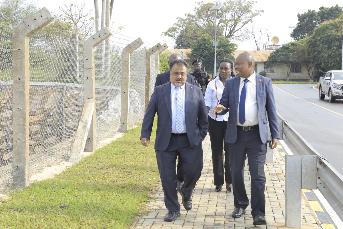 ufzepa's tweet photo. Honoured to welcome @STanna444,Minister of @mtic_uganda, for the Forum at the Entebbe International Airport Free Zone. His leadership and entrepreneurial experience bring a valuable private-sector perspective to Uganda’s industrialisation and export agenda.
#FreeZonesandExportsUg https://t.co/Kk76d6ilox