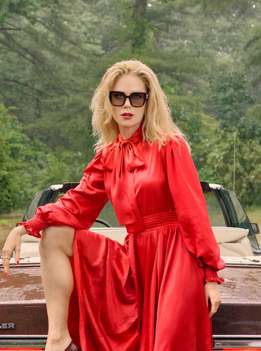 Nicole Kidman shares her approach to raving in Ibiza:

“Dinner at 10.30pm, club at 1am. I’ll put on glasses. Sometimes I’ll wear a little dark wig to hide, and then I can just dance. As long as I’m surrounded by people [I take with me], then I’m fine. I need it. https://t.co/QsySN09xT7