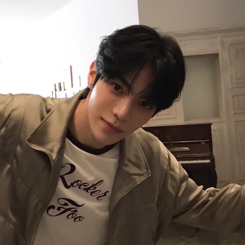 wookikiee's tweet photo. 이렇게 생긴 사람이 자전거 태워주면 어디든 가죠 https://t.co/FukjWb23mO