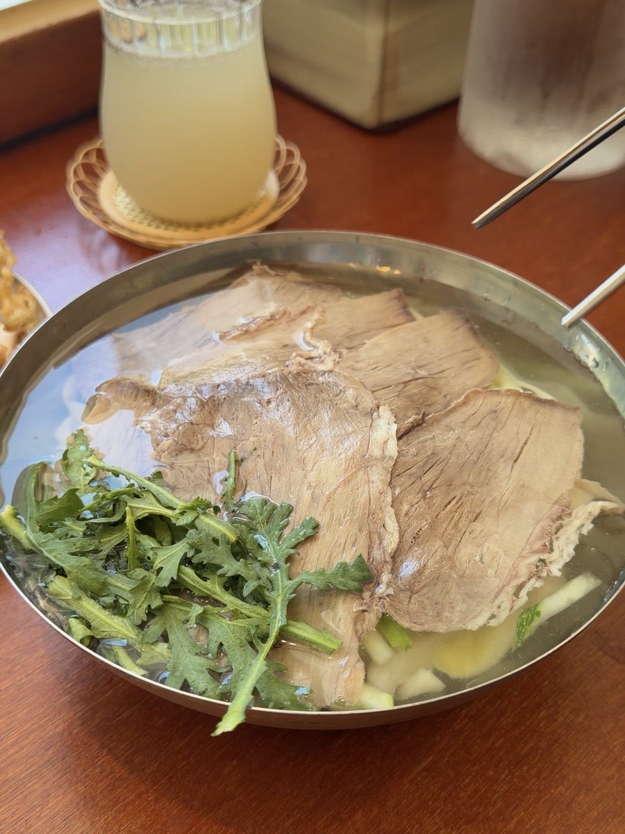 uritrip's tweet photo. 景福宮周辺にある
本当に美味しいお店を発見🫪🇰🇷

オープンして間もないのに
韓国人が並んででも食べに来るほど
今話題の人気店なんです✨

ここの名物は
なんといっても「冷カルグクス」。

🔽リールを見る
https://t.co/8Hsz3oQUKP

#PR #韓国旅行 #韓国グルメ #景福宮 #光化門 https://t.co/awf3h1MJ6j