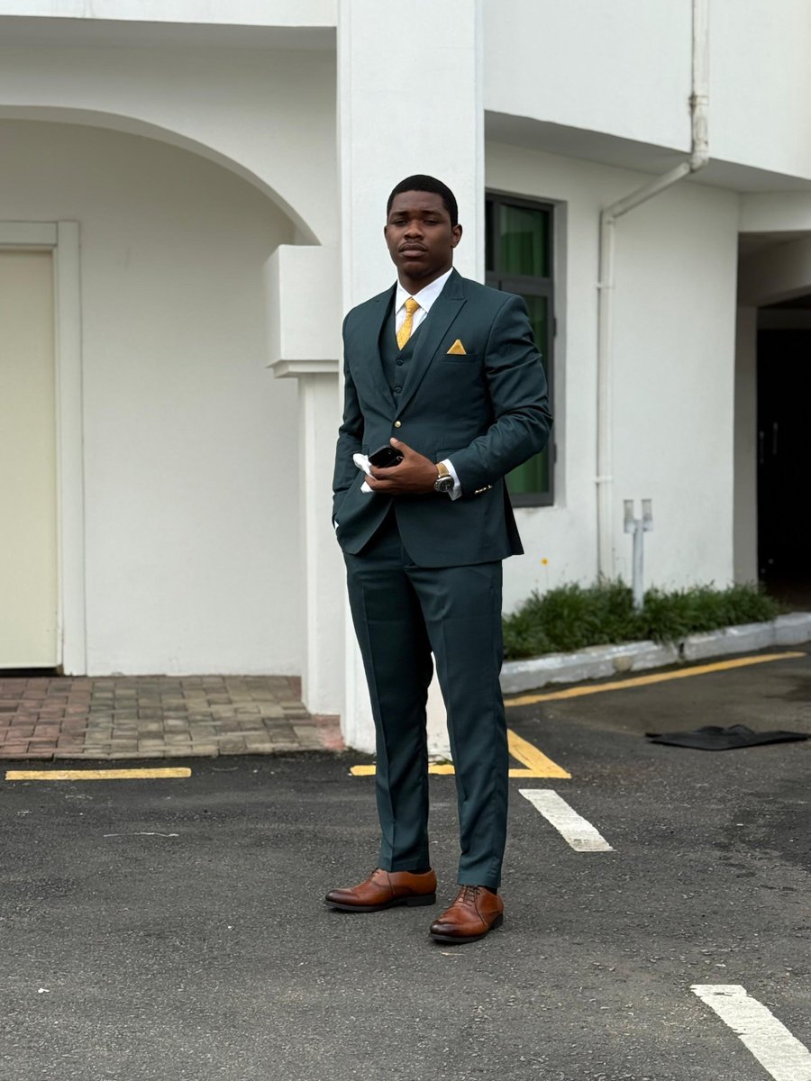 officialatambi's tweet photo. Hi, I’m a fashion designer/tailor based in Abuja and here are some of the outfits I’ve made. https://t.co/Q5rcOAnVIl