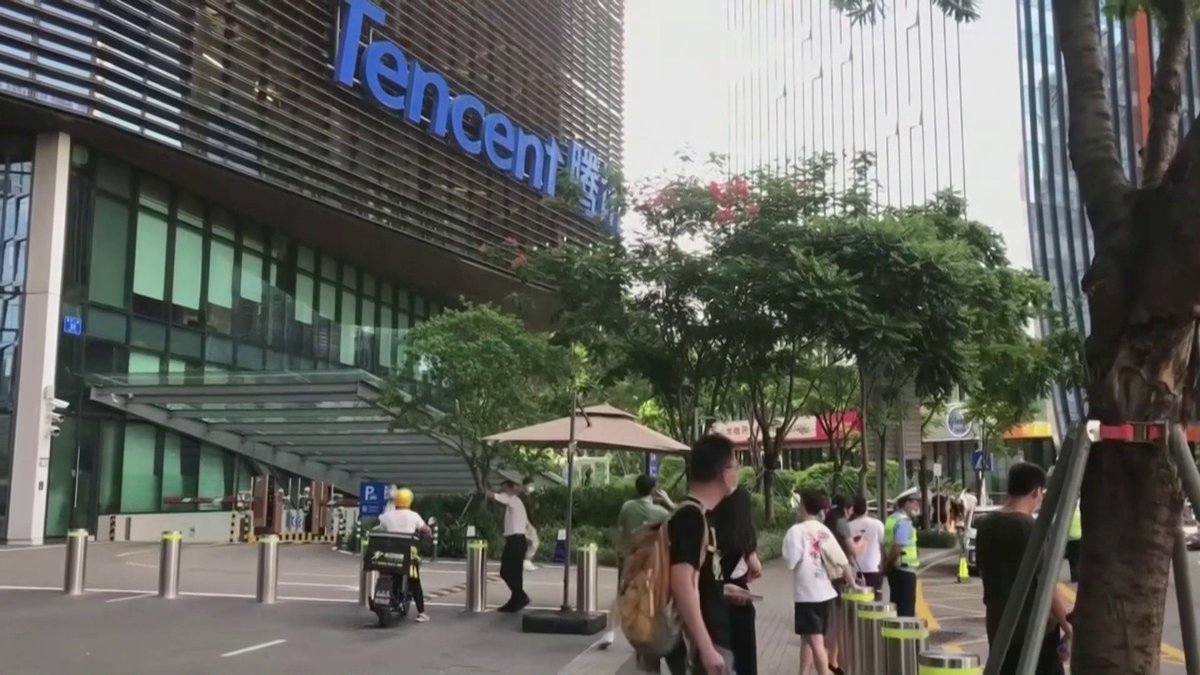 الإنفاق الكبير لشركة Tencent على الذكاء الاصطناعي يضغط بقوة على سهم الشركة في هونغ كونغ _Business 