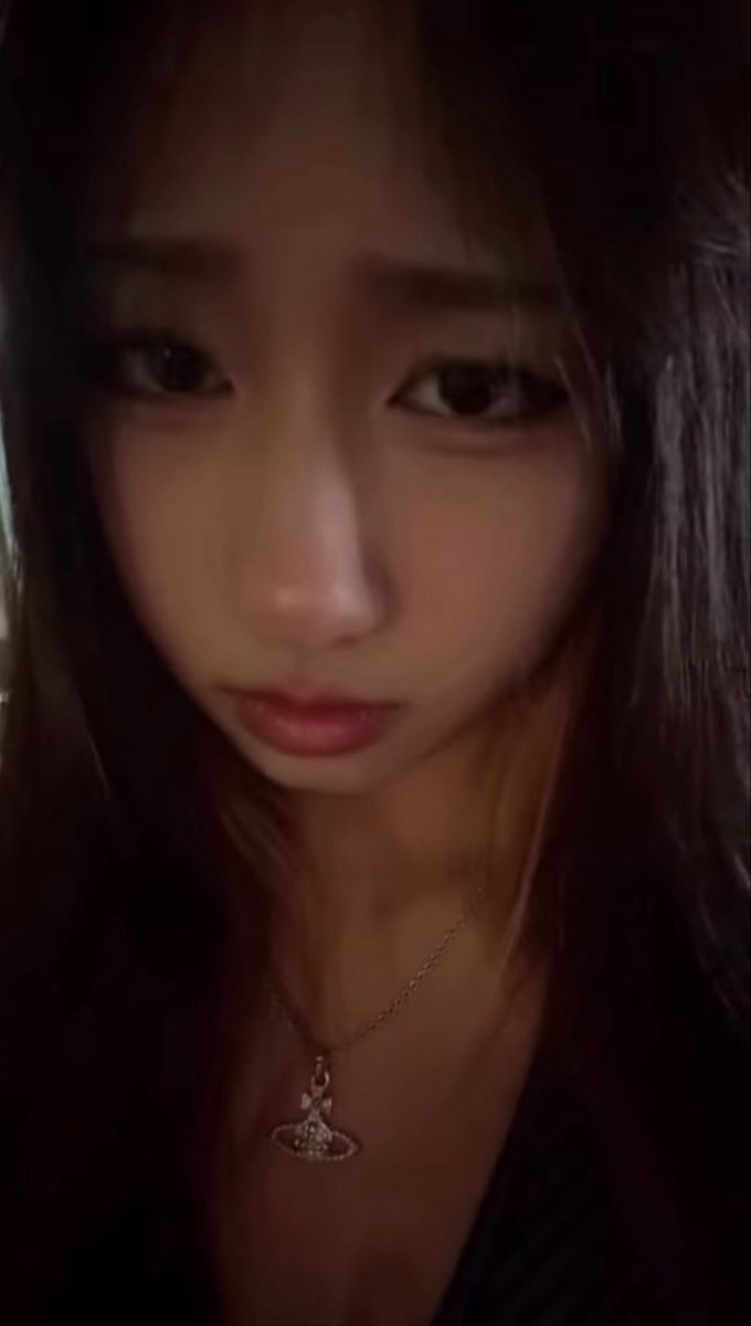 Jesslyn_044's tweet photo. am i bad https://t.co/ad9JMQFR0g