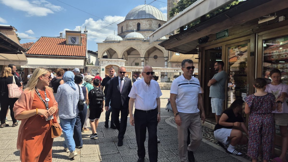 fethiyasar's tweet photo. Ankara Büyükşehir Belediye Başkanımız Sn. Mansur Yavaş ve Ankaramızı temsilen katıldığım, bölge Başkentlerinin Belediye Başkanları'nı, Avrupa Birliği, AGİT ve diğer uluslararası kuruluşların temsilcilerini bir araya getiren Saraybosna Belediye Başkanları Zirvesi kapsamında, Saraybosna Şehir Meclisi Başkanı Alen Girt ile biraraya geldik. 

Devam eden işbirlikleri ve gelecekteki ortak projeler hakkında görüş alışverişinde bulunduk. Nazik misafirperverlikleri için teşekkür ediyorum.