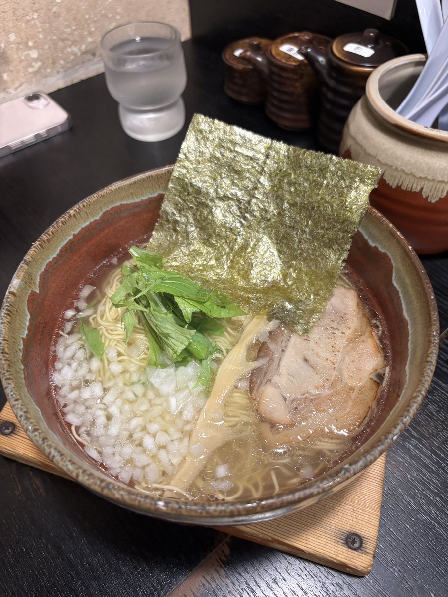 nobo0612k's tweet photo. #豚そばぎんや
#名古屋市北区
久々に訪問。つけ汁ストロングの塩っけが強い？こんな味だったかな？完食して店を出たら妻から潮そばが塩っけ強くて…うーんって感じ⁉️ちょっと残念😢 https://t.co/3wyISV7nQV