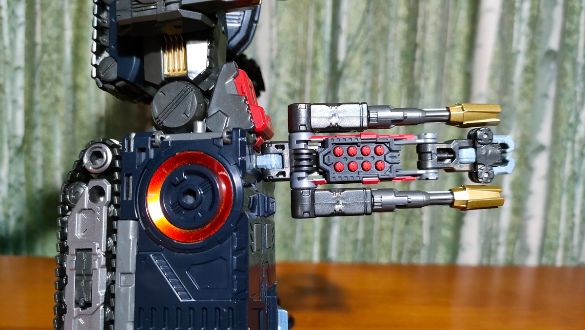 clash2929's tweet photo. ビッグパワードGV＜ヴァースキャリバー＞の再販に合わせてコレ（脚部アームの裏側にミサイルを追加するパーツ）を輸入したら需要あるかな？？

ヤフオクで１セット（各２個入り）2,500円スタートくらいでどうでしょう？？？

１枚目が追加前
２枚目が追加後
３枚目が塗装例
４枚目が商品
#ダイアクロン https://t.co/SKNRE5xdDr