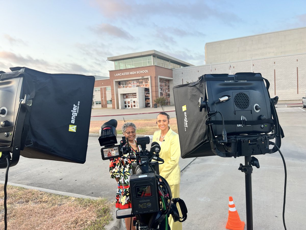 Connie_Connects's tweet photo. I love connecting the community to the great things happening in @LancasterISD. Thank you @wfaa for helping us shine on the first day of school! Thanks to @comedianeddieb we got a few laughs in too! https://t.co/dtfA3zTmmp