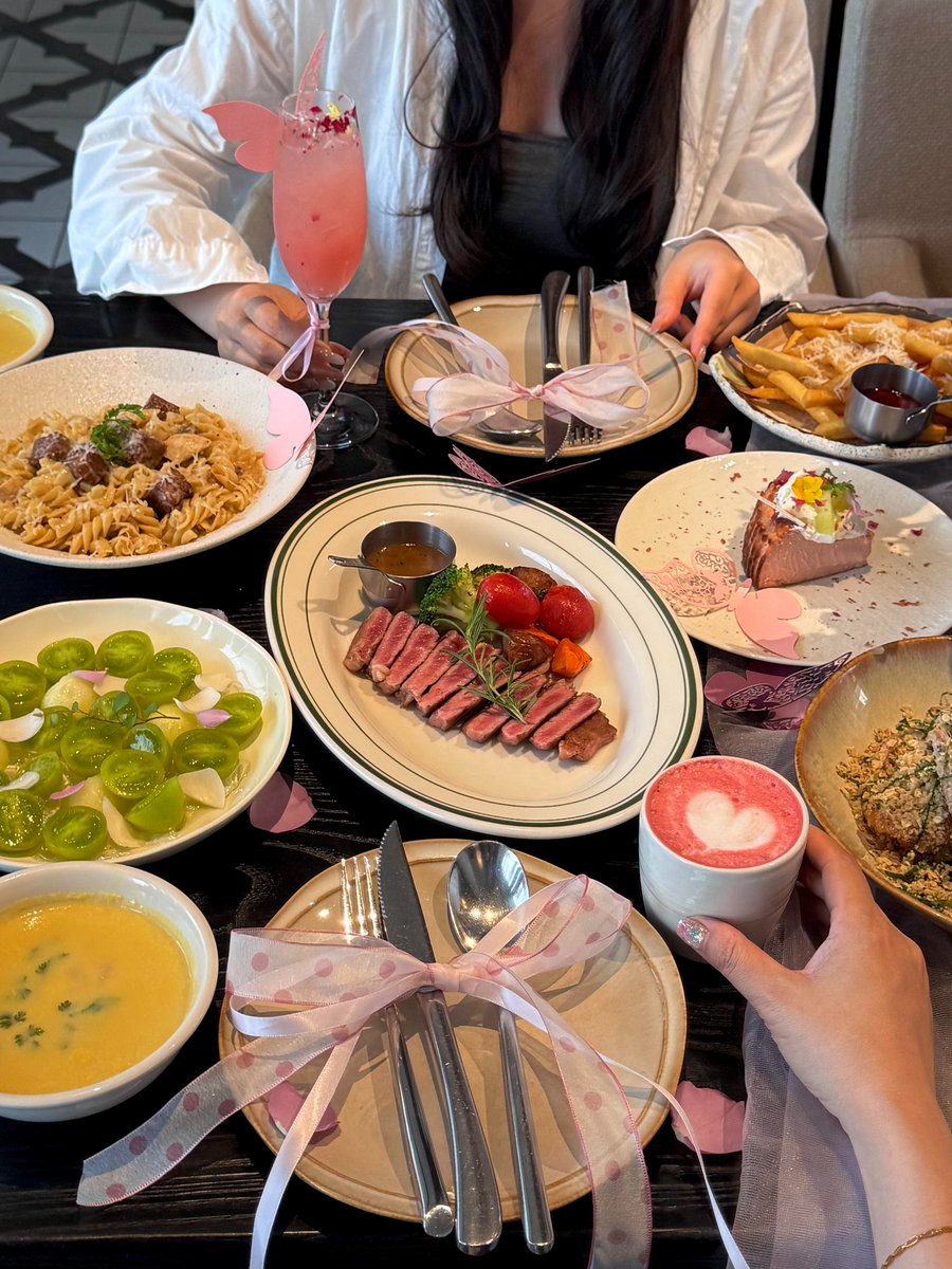 hunterblakink's tweet photo. It's time to eat. https://t.co/7n6nOLebFz