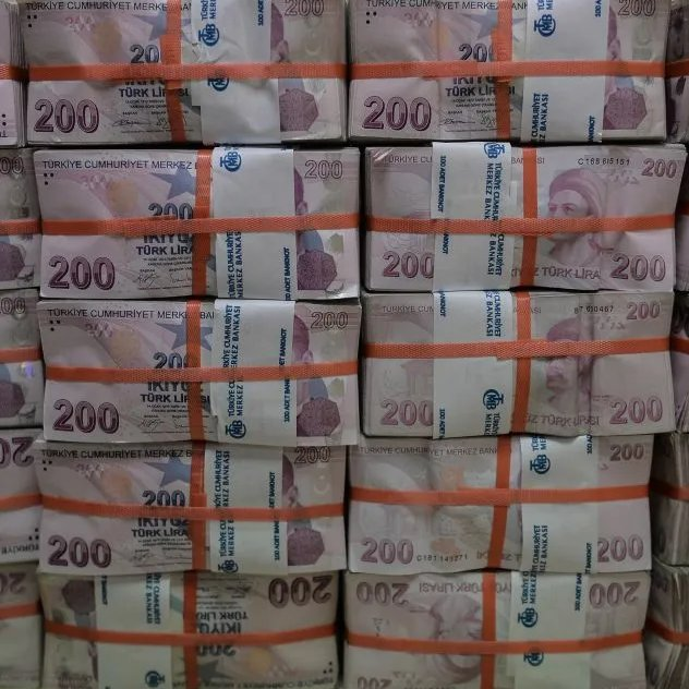 bosunatiklama's tweet photo. X ve birçok yapay zeka şirketine de hukuk danışmanlığı yapan Avukat Gönenç Gürkaynak, 2025'te en çok gelir vergisi ödeyen 23. kişi oldu.

• 285 milyon 236 bin 270 TL. https://t.co/xVoQSiwtJ0