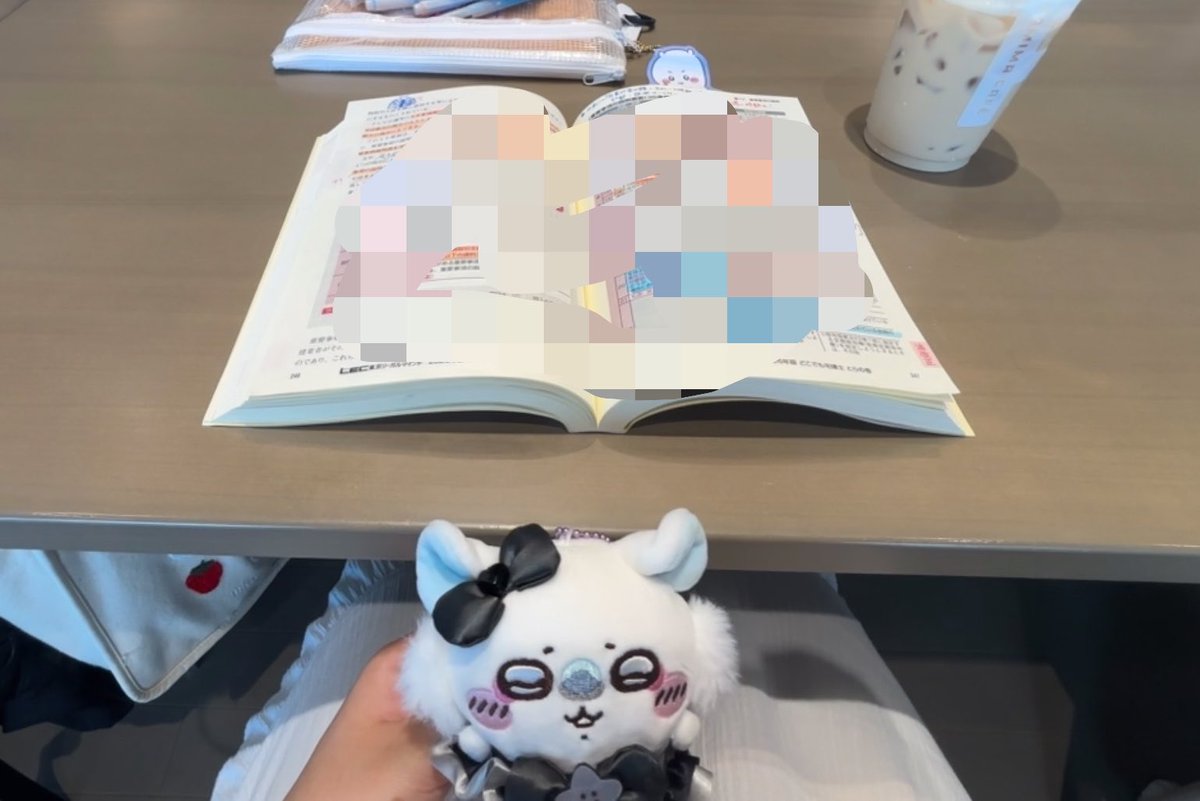 LSuperdog57617's tweet photo. 本日も6時間ほど勉強したまょん https://t.co/cbHRAMPBMF