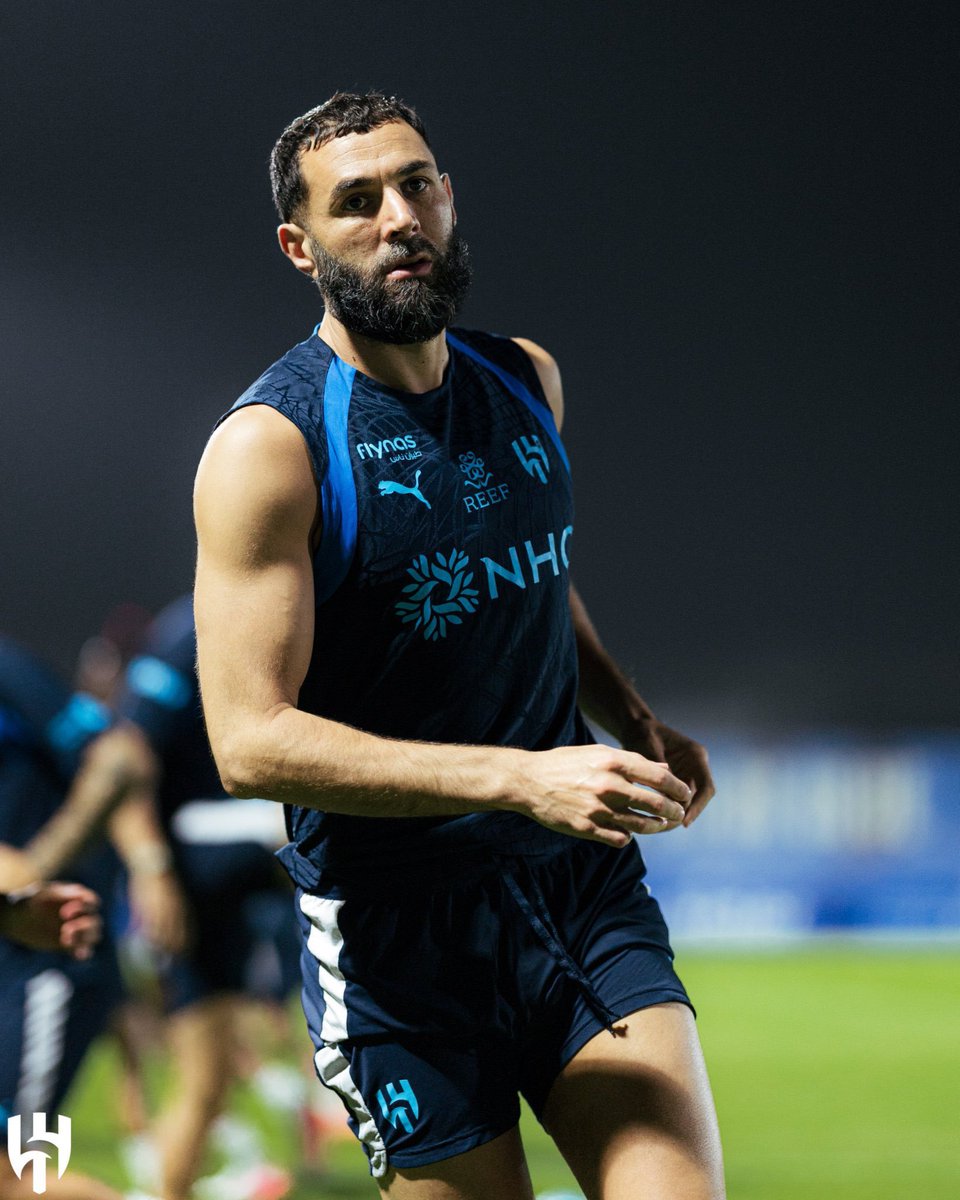xfanxa's tweet photo. الموسم اللي فات اول جوله .. 
جواو هاترك⚽️⚽️⚽️
بنزيما هاترك ⚽️⚽️⚽️

مع مين رايح هالسنه ؟ 👀

#فانتزي_دوري_روشن https://t.co/r56jsRfIf1