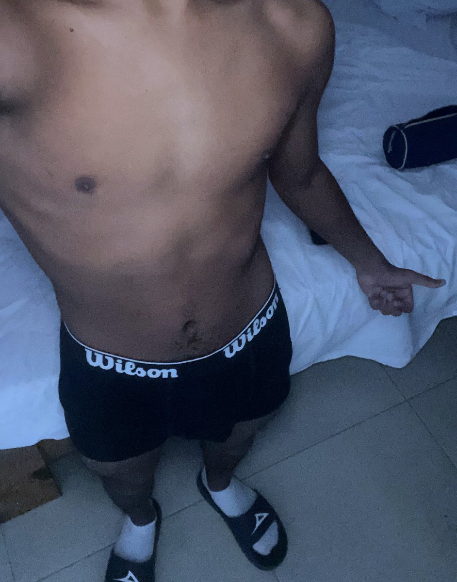 _CRZX4's tweet photo. Vamos a probar este nuevo sitio para encontrar si hay buenas 🍆/🍑 .  Por si me ven ahí déjenme un saludo mínimo :b @TheBlowersES

¡Únete también y pasa un buen rato! https://t.co/GXKHopP8gz https://t.co/D5hU6aSo0v