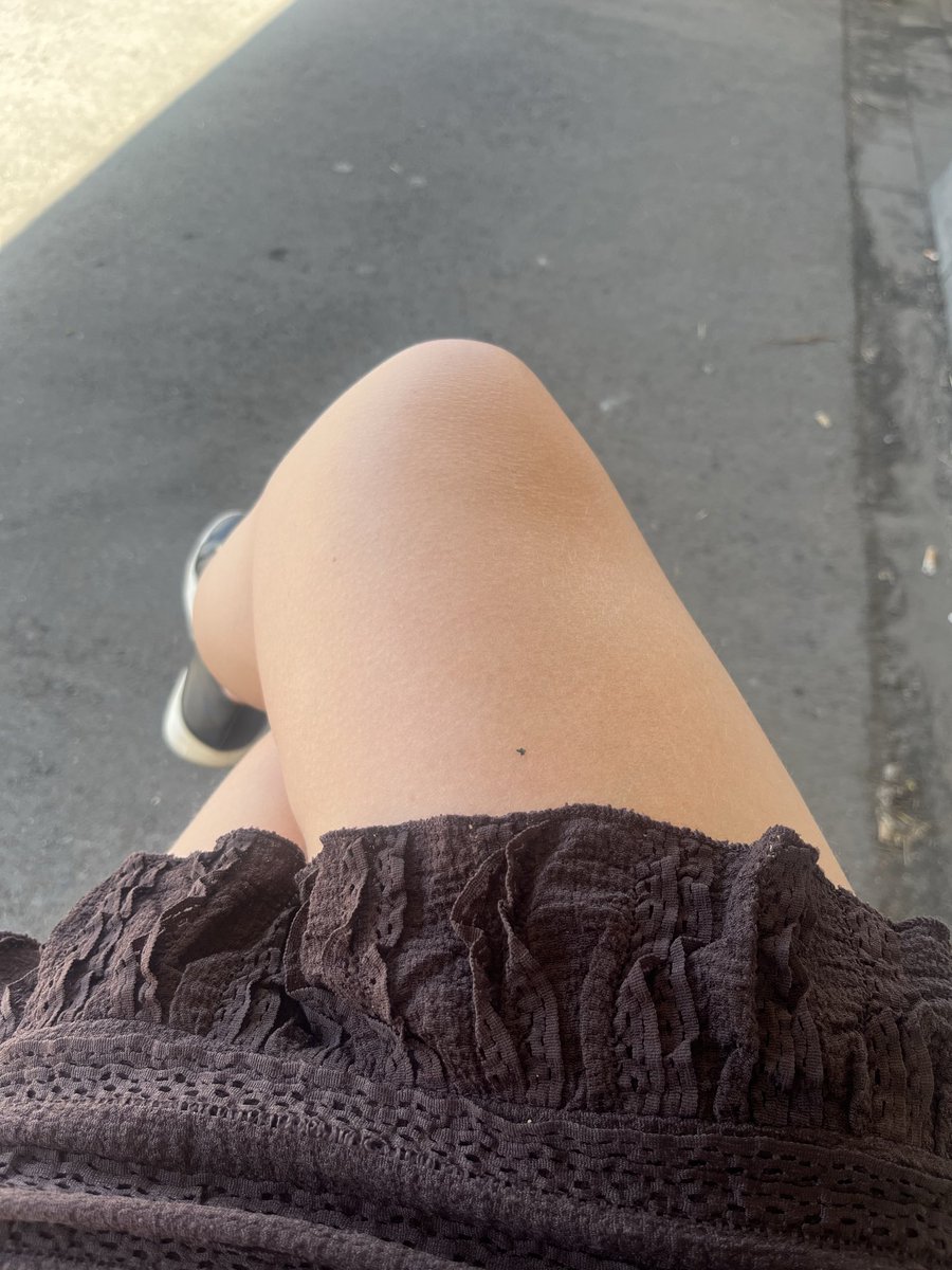 SweetSus83's tweet photo. Knie nieder!! Deine Zahlung ist bereits fällig..alles zuckt schon bei dir! 

#geldherrin #moneyslave #findom #paypig https://t.co/fKLt7Hn9Lz