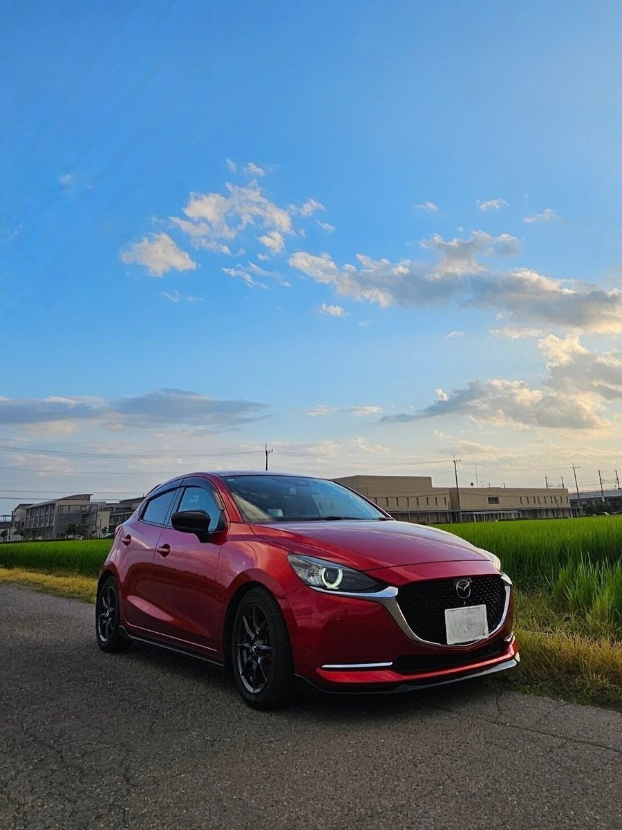 ken808459's tweet photo. #見た人も好きなハッチバックをあげる
今、好きなのは通勤車なんやが
今月で終売になってしまうMAZDA2
通勤車でもロングノーズスタイルにひかれたし、カスタム欲が出てしまったし、写活にハマったし気に入っとるで!!
#MAZDA https://t.co/GMyQxgvsaO