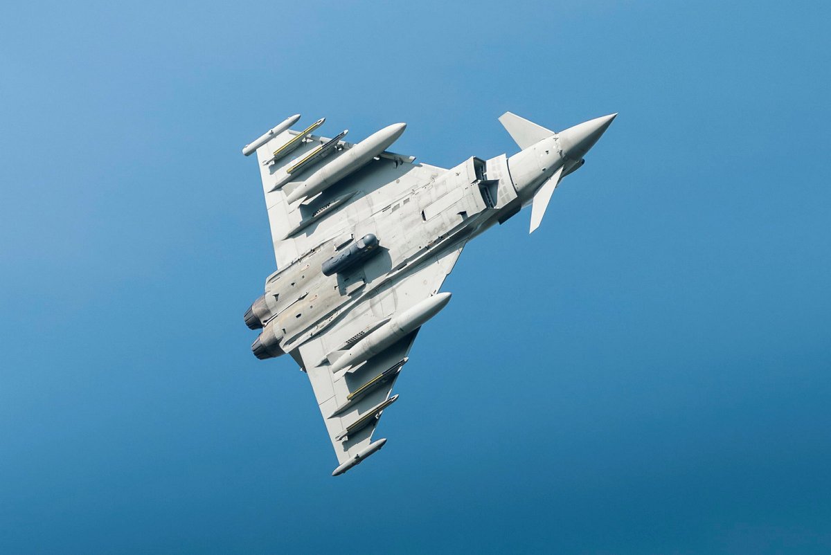 NATO_AIRCOM's tweet photo. UK Royal Air Force 🇬🇧 @RoyalAirForce concludes NATO enhanced Air Policing mission in Romania ✈️

Throughout the deployment, the detachment flew more than 180 flying hours, around 140 sorties, while maintaining aircraft and crews on very high readiness. The Royal Air Force responded to nearly 10 Alpha Scrambles and conducted more than 40 training Scrambles, demonstrating NATO's ability to react quickly to potential airspace activity.

🔗 https://t.co/dQvht0VURO