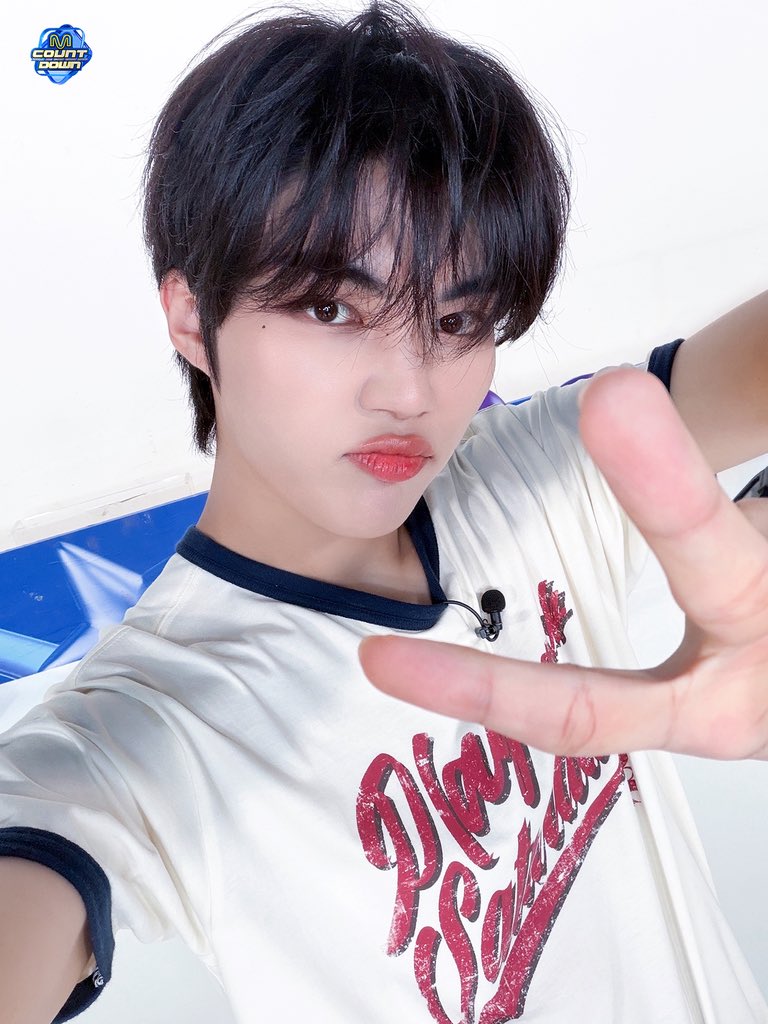 MnetMcountdown's tweet photo. 엠카의 소원도…
소박이 우정이 영원했으면 좋겠어…🫶

#MCOUNTDOWN #엠카운트다운
#소정환 #TREASURE #박건욱 #ZEROBASEONE #계훈 #KickFlip https://t.co/O8CiG1Lqv7