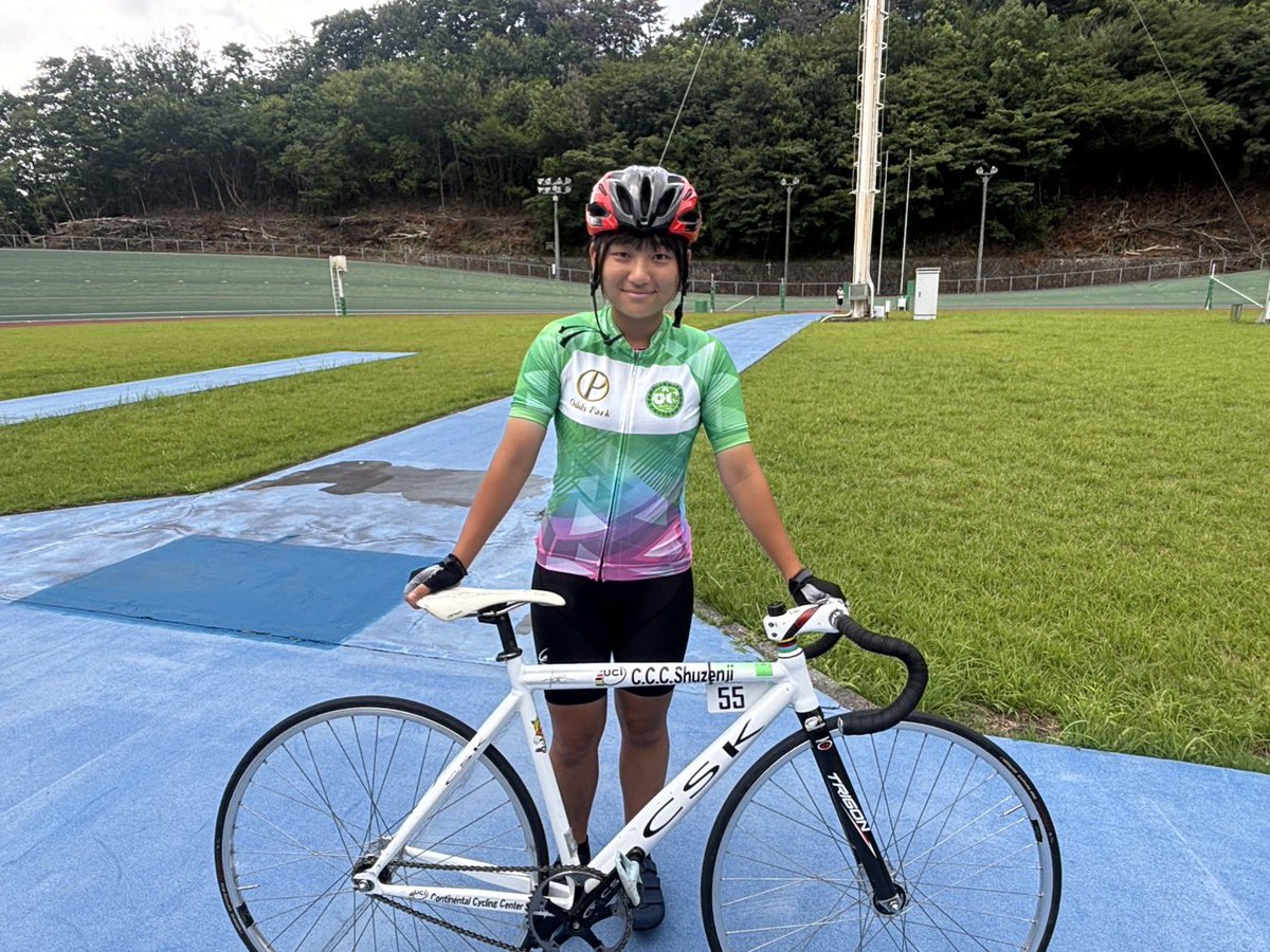 TrackCycleCamp's tweet photo. 阿部穂乃果さん
「最初はバンクの傾斜が怖かったけれど、練習していくうちに楽しい気持ちの方が強くなりました！新しい友達もできてご飯も美味しくて、参加して良かったです。これを機に自転車を始めたいです！」
#TrackCyclingCamp https://t.co/cCFP9LQaS2