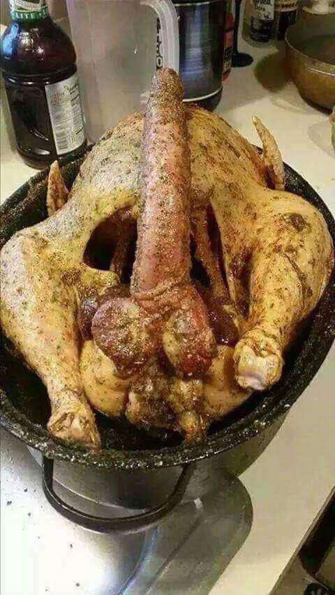 Eaupacalme's tweet photo. @FRhardware Envoyez une machine de compète svp même avec un custom poulet bite aucun soucis https://t.co/OyGREi0oOt