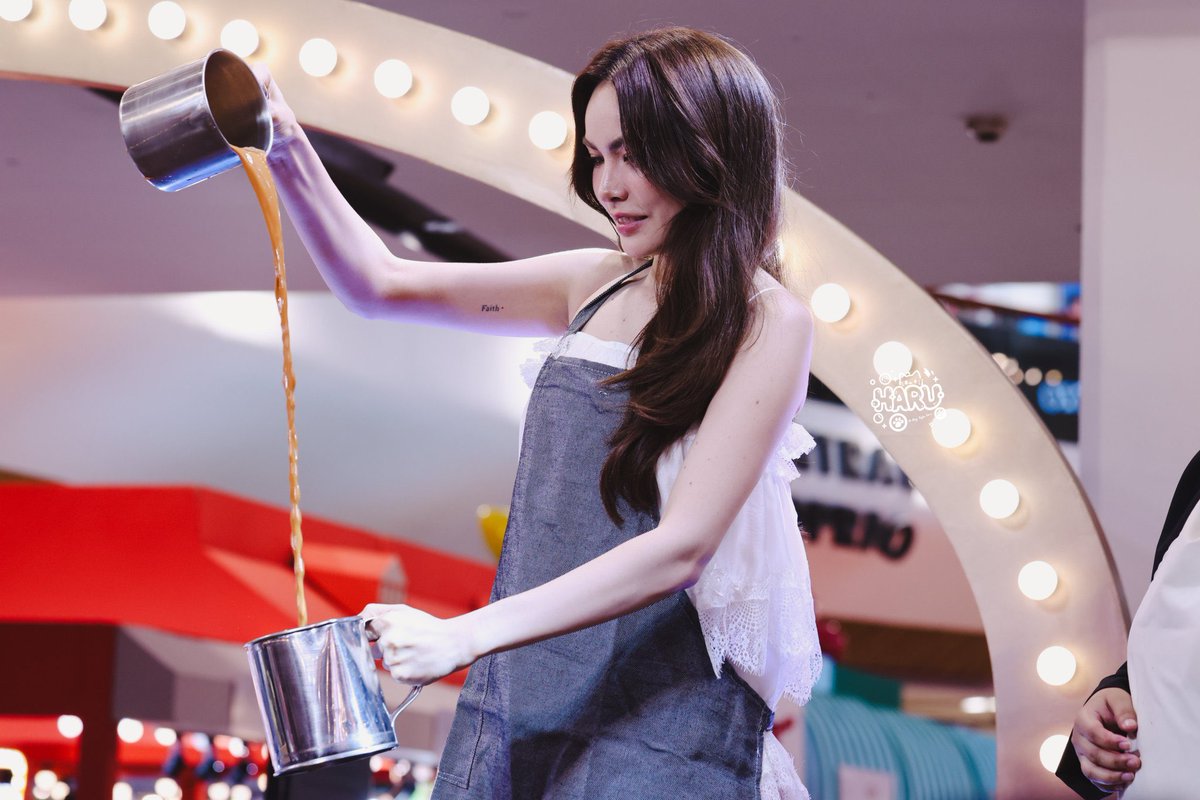 itscharlotty's tweet photo. เป็นไงละๆๆๆๆๆ หุหุไม่ธรรมดานะเด็กใต้คนนี้
#AFairInLoveXCharlotte https://t.co/E9DdoTPxH3
