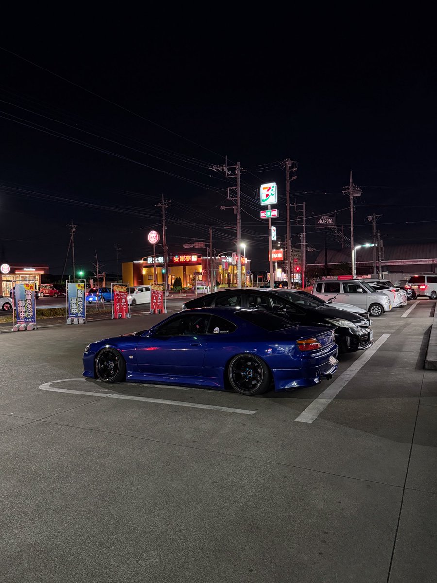 S_1sm_'s tweet photo. s15シルビア欲しい人いませんか？
1999年式 スペックR 純正6速 距離
110970km(多少距離伸びます)
280万くらいで考えてます。
車検2026年10月迄  エアコン効きます！！群馬県からです！！
詳しい内容はツリーへ
#車売ります
#シルビア
#s15 https://t.co/dcQqD4z3Yc