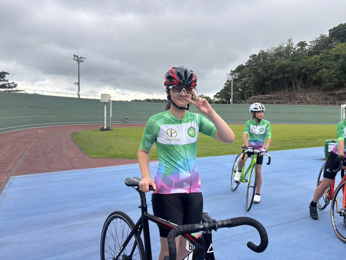 TrackCycleCamp's tweet photo. 銭谷あさひさん
「初めての合宿、すごく楽しくてご飯もたくさん食べられて嬉しいです！コーチの方々もみんな優しく分かりやすく教えてくれたおかげで、自転車に乗れるようになりました！」
#TrackCyclingCamp https://t.co/l1QkADAz2z
