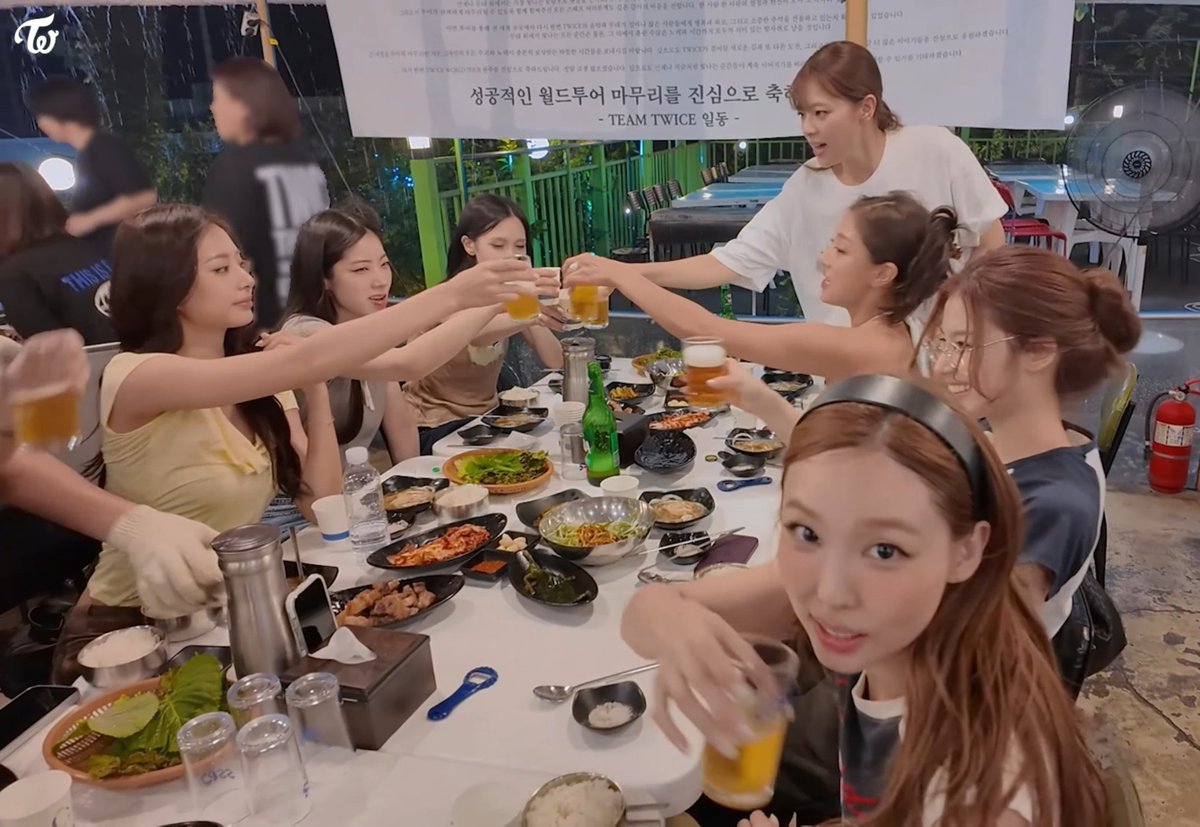 Surfer_Silver92's tweet photo. Everyone with their drink and our MiHyun who can't handle alcohol with their water☺️🥰🥰 https://t.co/8vkkBmUcnJ