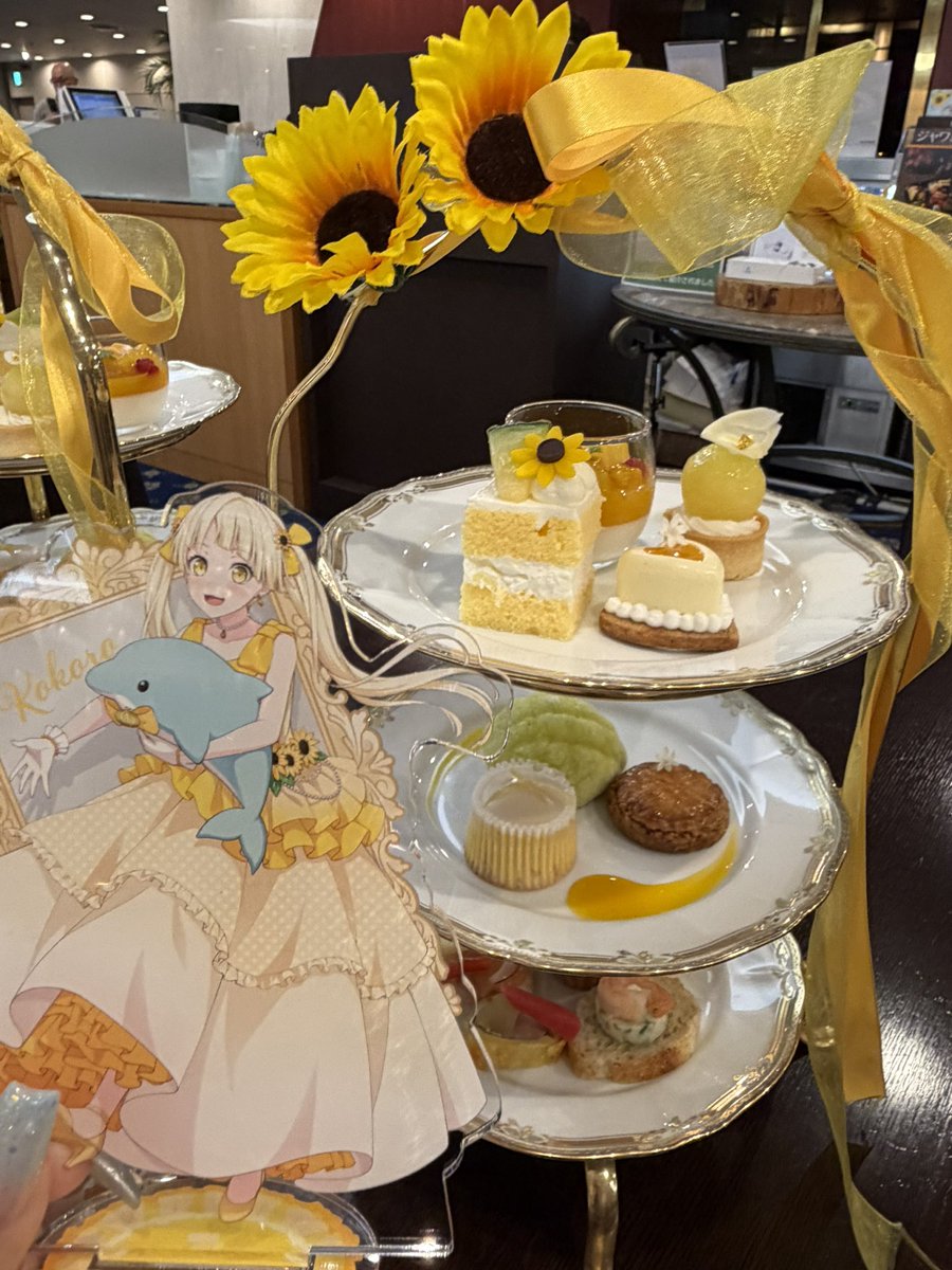 kkr_M's tweet photo. ひまわりっぽいアクスタと💛 https://t.co/QdSFAPf0aL