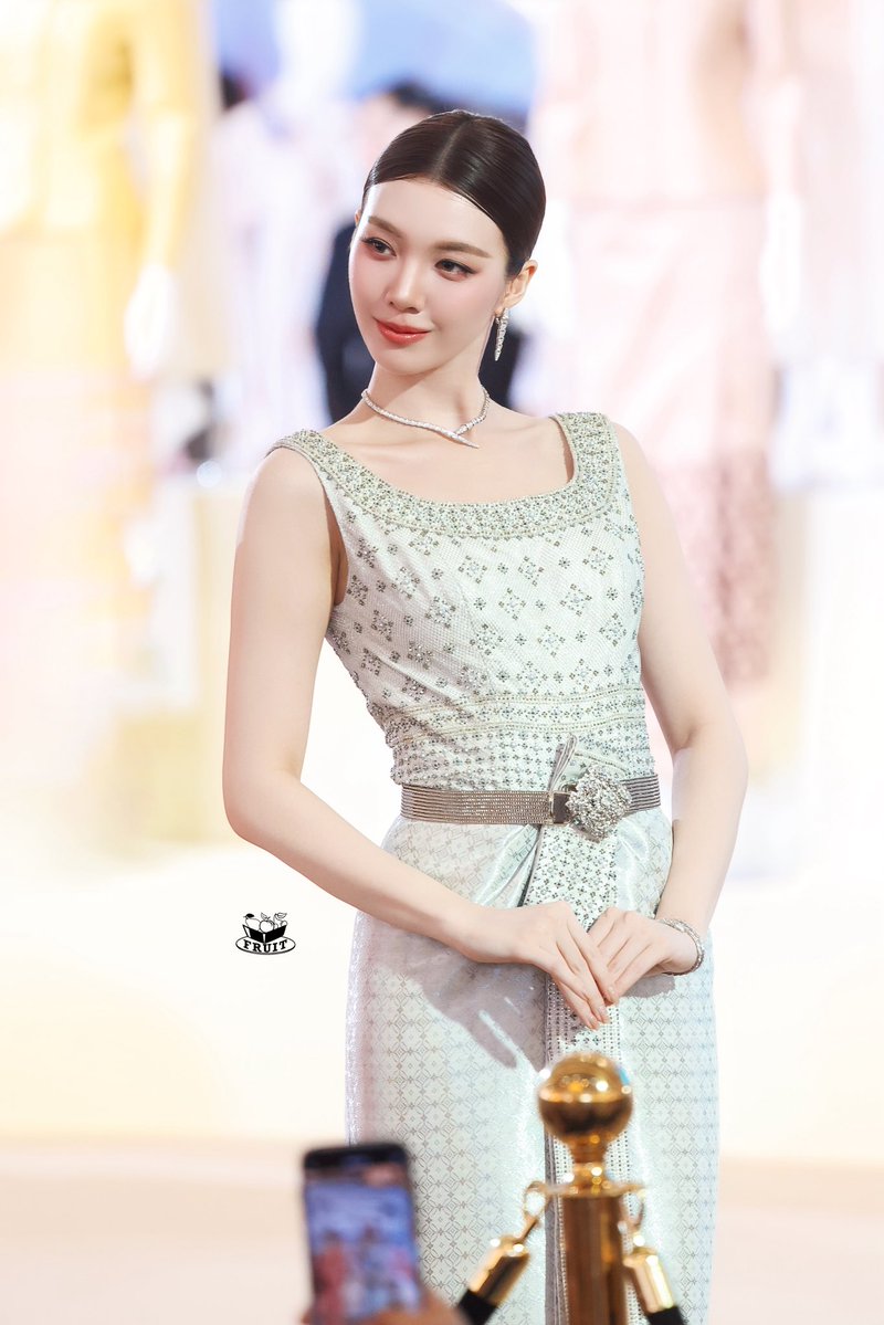 fruitday1128's tweet photo. 😎😎

ORM SWU LEGACY FASHION
#OrmXLegacyOfThaiTextiles https://t.co/vYruukwdAJ