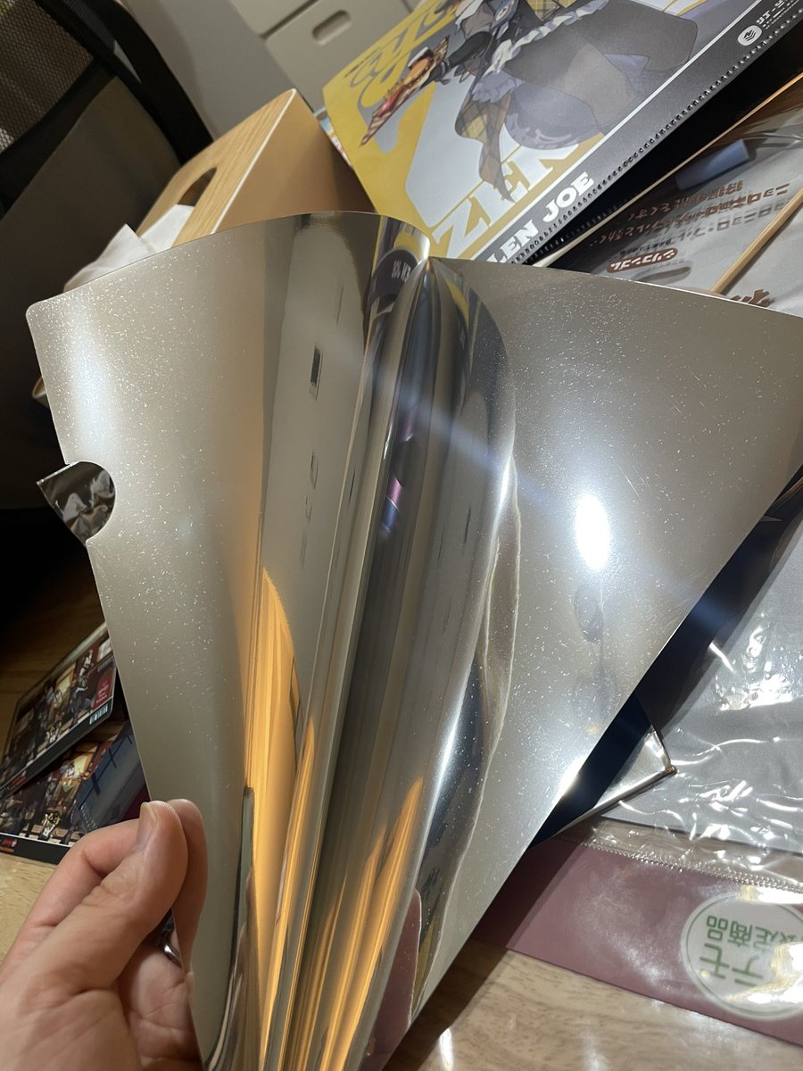 thinker_062's tweet photo. もう1個のと比べたら絶対誰かベタベタ触っただろ感
気持ち悪さが勝ってショックでかい https://t.co/fi90ood8lN
