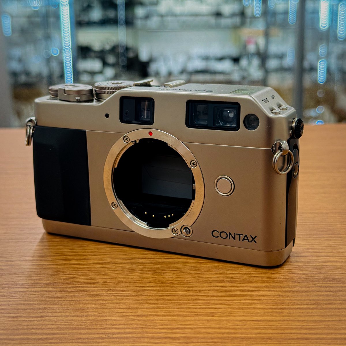 いいカメラあります。 CONTAX G1 チタン外装のコンパクトなボディに