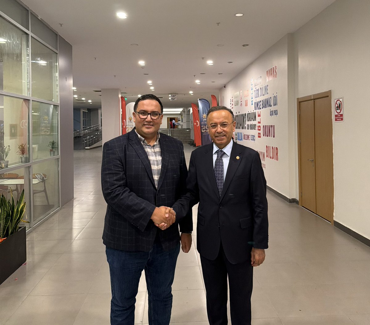 Mahmut_Sami's tweet photo. AK Parti’nin 25. kuruluş 
yıldönümü programında
AK Parti Genel Başkan V. Yardımcısı
22. Dönem Kırşehir Milletvekili
27. Dönem Ankara Milletvekili 
HACI TURAN @turan_haci 
vekilimizle beraberdik. https://t.co/IRIunyY4Q5