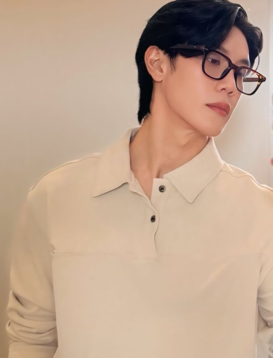 komu_b2's tweet photo. แต่พูดก็พูดนะ ฮีเหมือนแฟนฮีมาก
แวบแรกนึกว่าหมอปอม คือโคตรจะฮอตเนิร์ด
แล้วเล่นเป็นตัวเร่งปฏิกิริยาเหมือนกันอีก
2 คนฮอตที่ขโมยใจคู่คนอื่นในตึก
สุดท้ายมาคู่กัน ผมฟินมาก🐶🔆
#gtsp #brightrpp
#GreatBright https://t.co/CBNj6gslit
