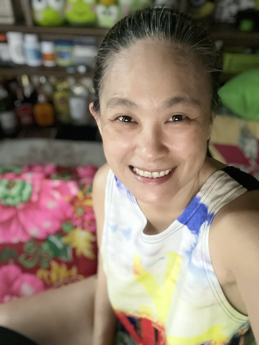 halin_lim's tweet photo. ฝนตกมั้ยตอนนี้
ลมแรงมากๆ เลย
หาไรกินดีกว่า 🤣😂😅 หิว …

#smile 😊
#relax 🥰
#checkyourself 💋💋
#photo 🌺🌸🌼 https://t.co/C6kelwQDUK