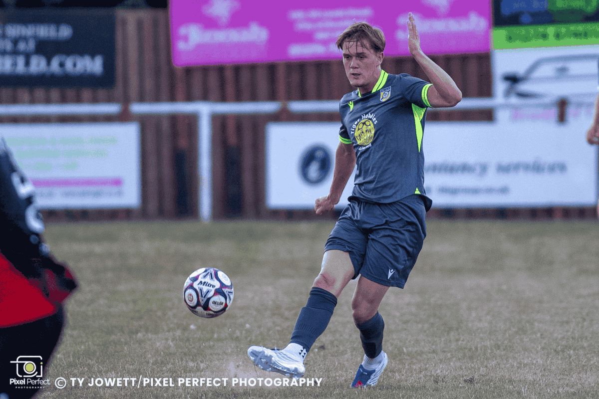 frickleyathfc's tweet photo. 𝐌𝐀𝐓𝐂𝐇 𝐏𝐇𝐎𝐓𝐎𝐒 📸

A big thank you to Pixel Perfect Photography for covering our FA Cup match against Campion AFC.

Their support is greatly appreciated.

The full set of photos can be found on the link below 👇

https://t.co/VfI7qUKYVC 

#ForzaFrickley #BackTheBlues https://t.co/vozshgZgUN