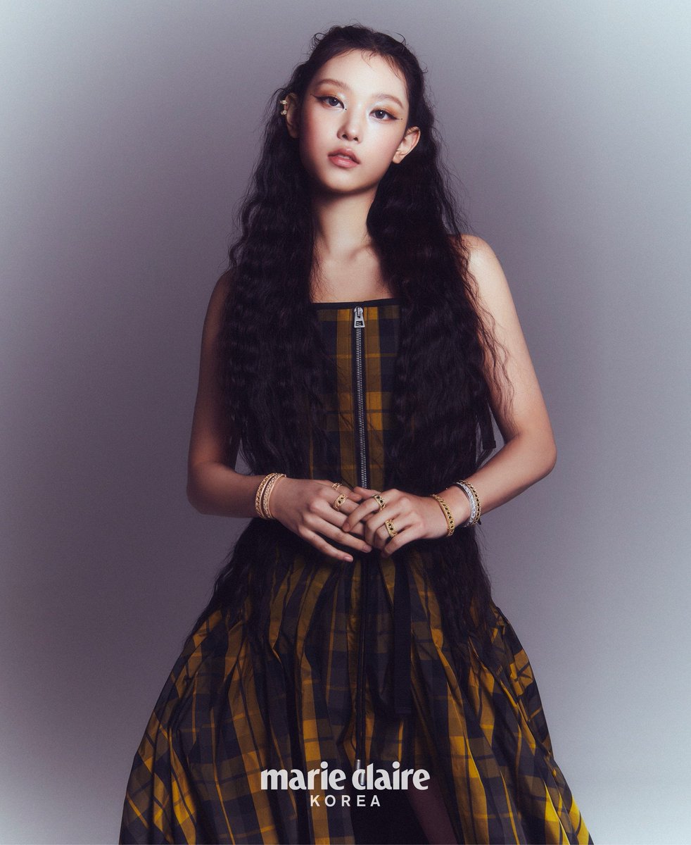 NewJeans_Base's tweet photo. Haerin will feature on the Marie Claire magazine's September issue. https://t.co/PIgsDcNHrY